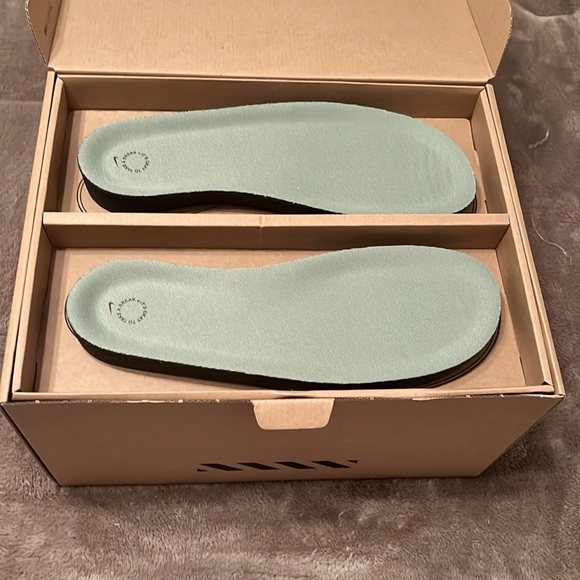 New mens size 10.5 Nike Offline 2.0 sandals - Picture 7 of 8